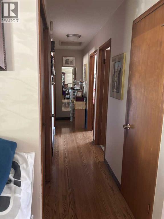 Photo 17 of 4924 40 Avenue Nw, Calgary AB