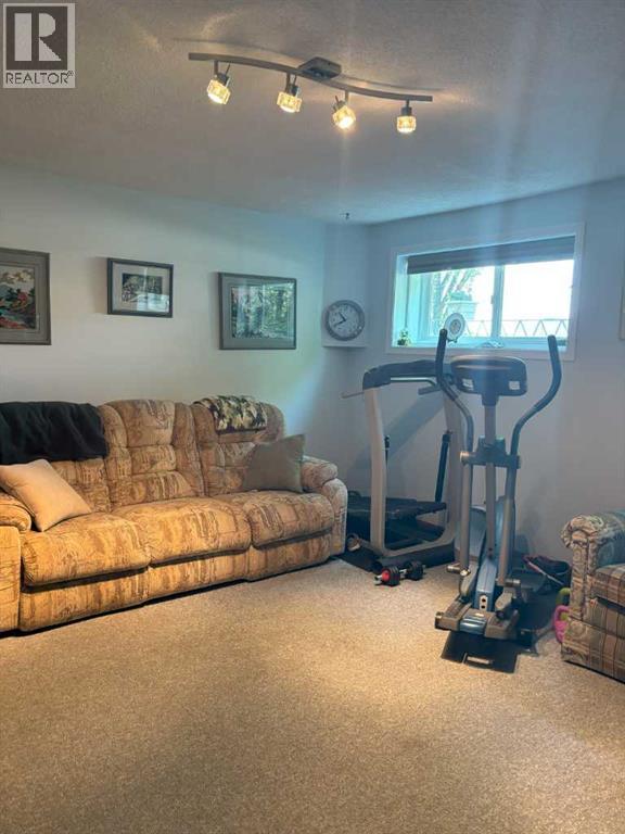 Photo 19 of 4924 40 Avenue Nw, Calgary AB