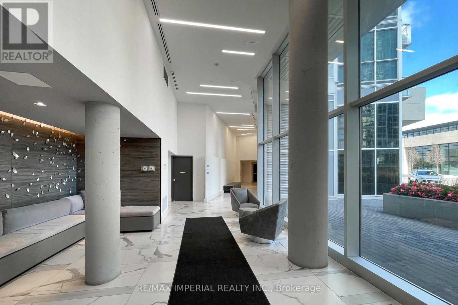 Photo 19 of 701 2916 Highway 7, Vaughan ON