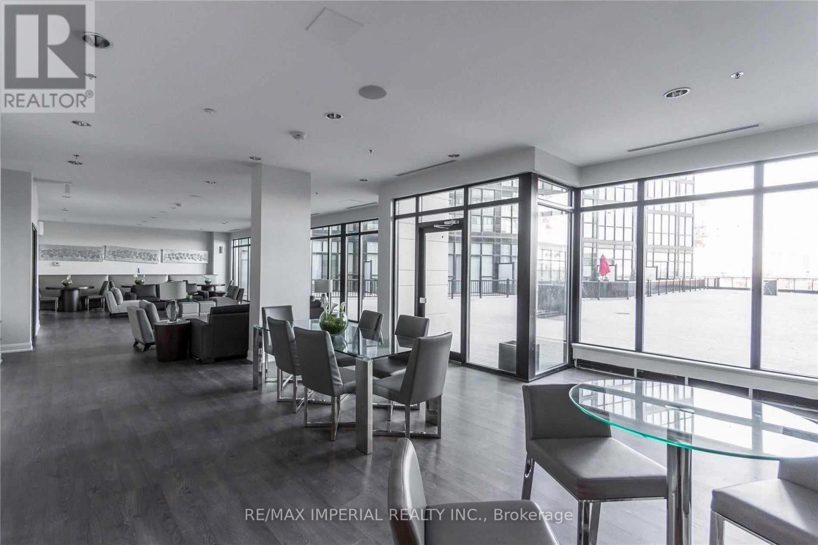 Photo 22 of 701 2916 Highway 7, Vaughan ON