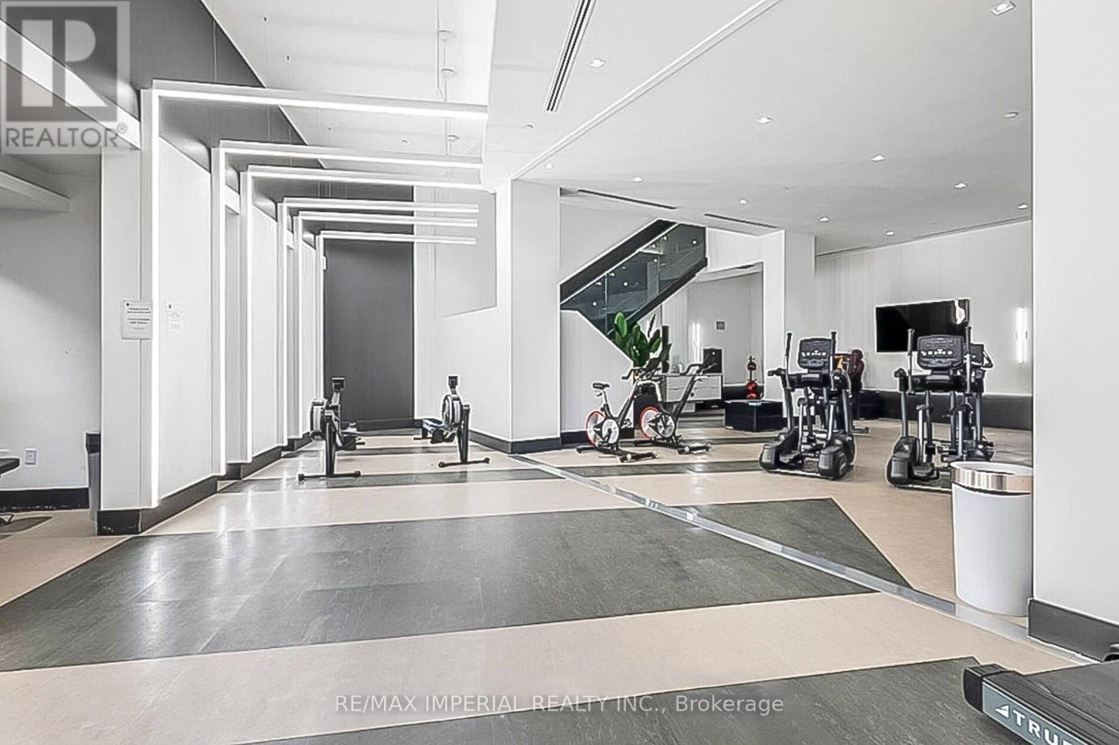 Photo 26 of 701 2916 Highway 7, Vaughan ON