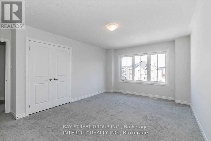 Photo 6 of 1809 Emberton Way, Innisfil ON