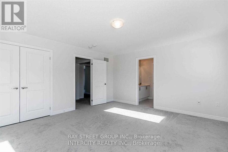 Photo 7 of 1809 Emberton Way, Innisfil ON