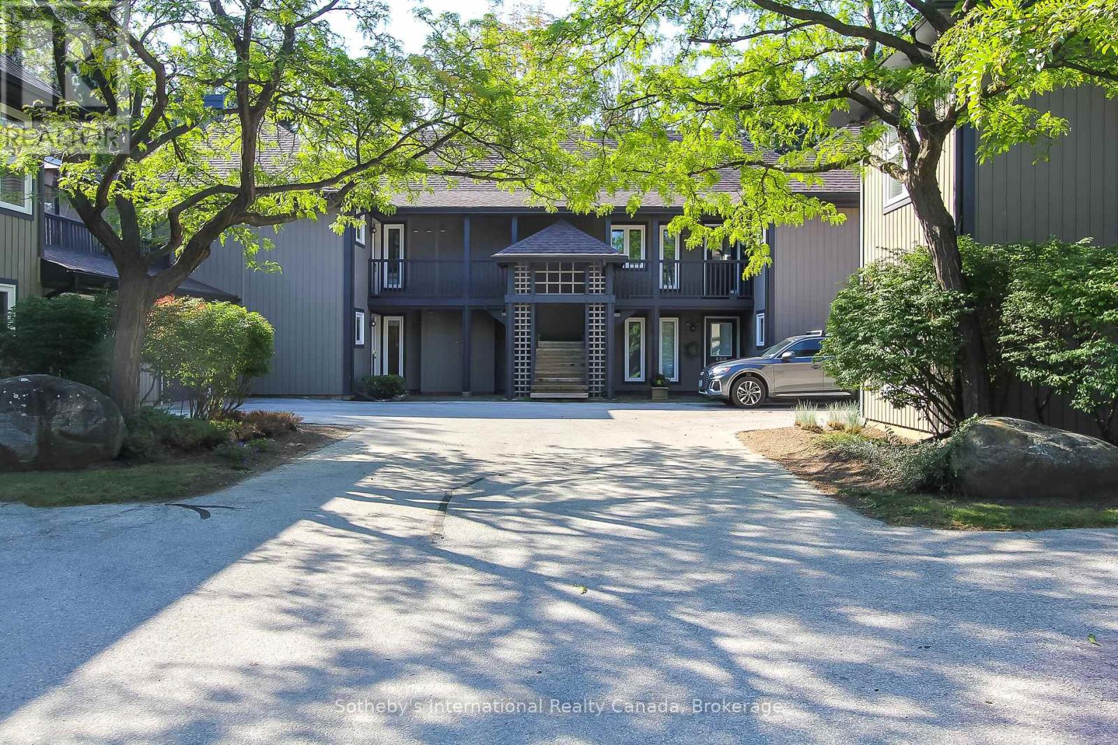 Photo 1 of 411 Mariners Way, Collingwood ON