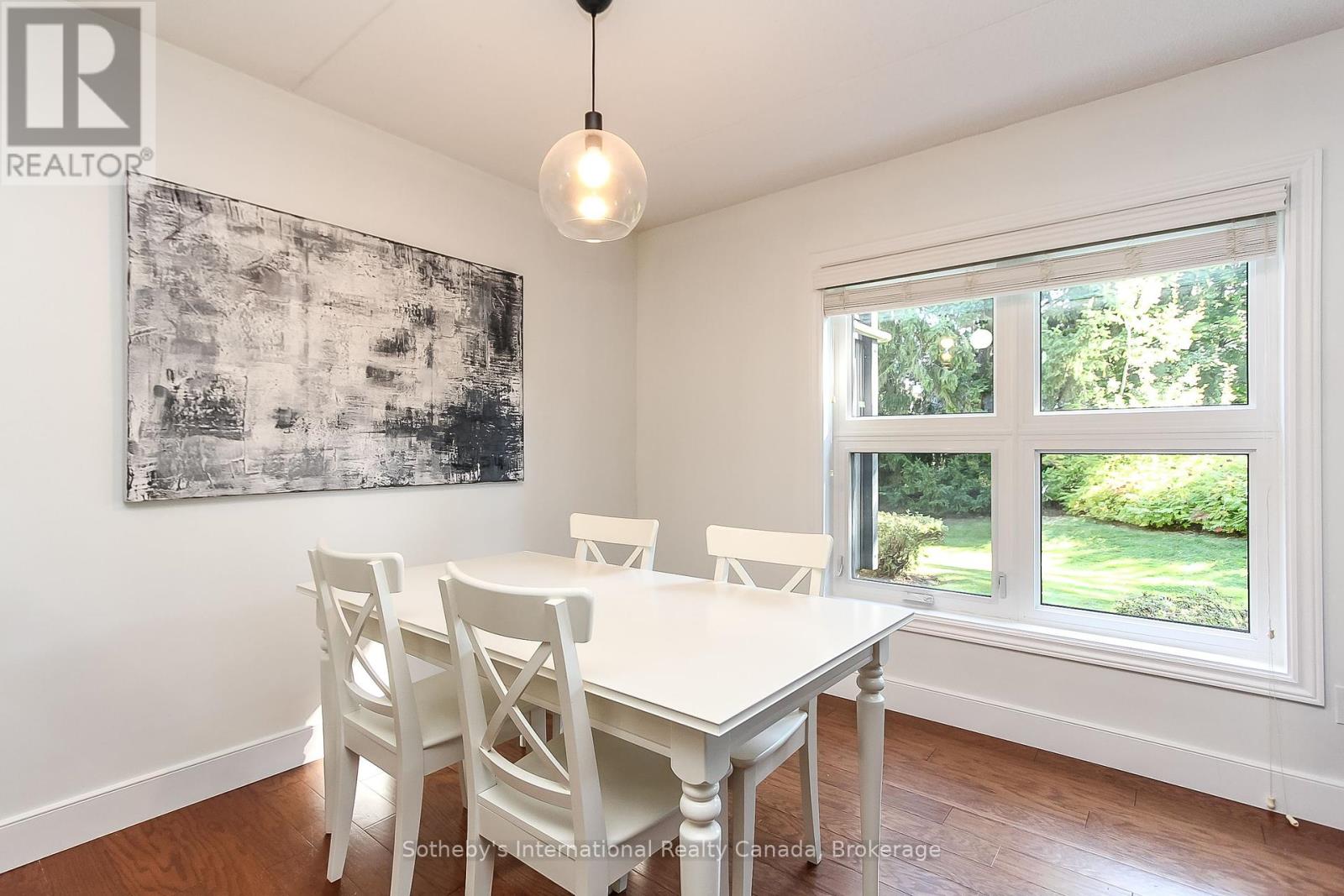 Photo 18 of 411 Mariners Way, Collingwood ON