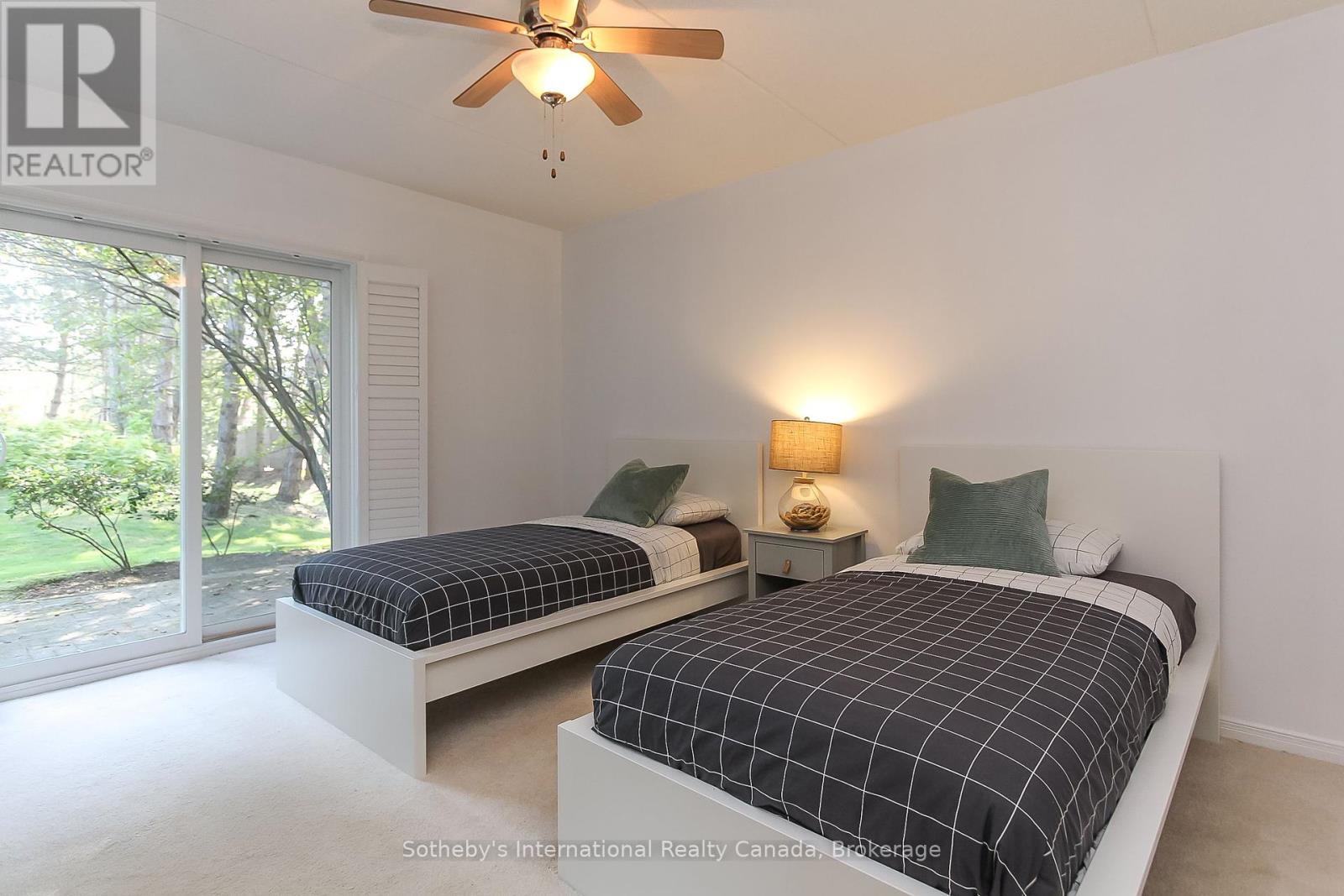 Photo 25 of 411 Mariners Way, Collingwood ON