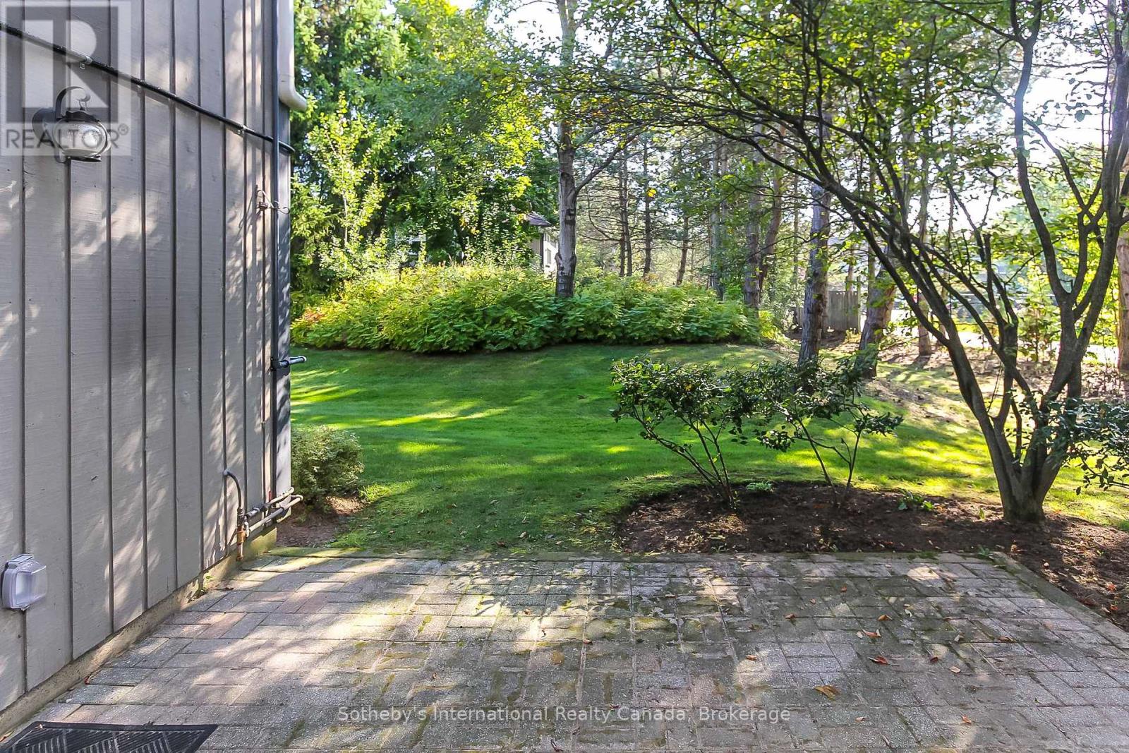 Photo 29 of 411 Mariners Way, Collingwood ON