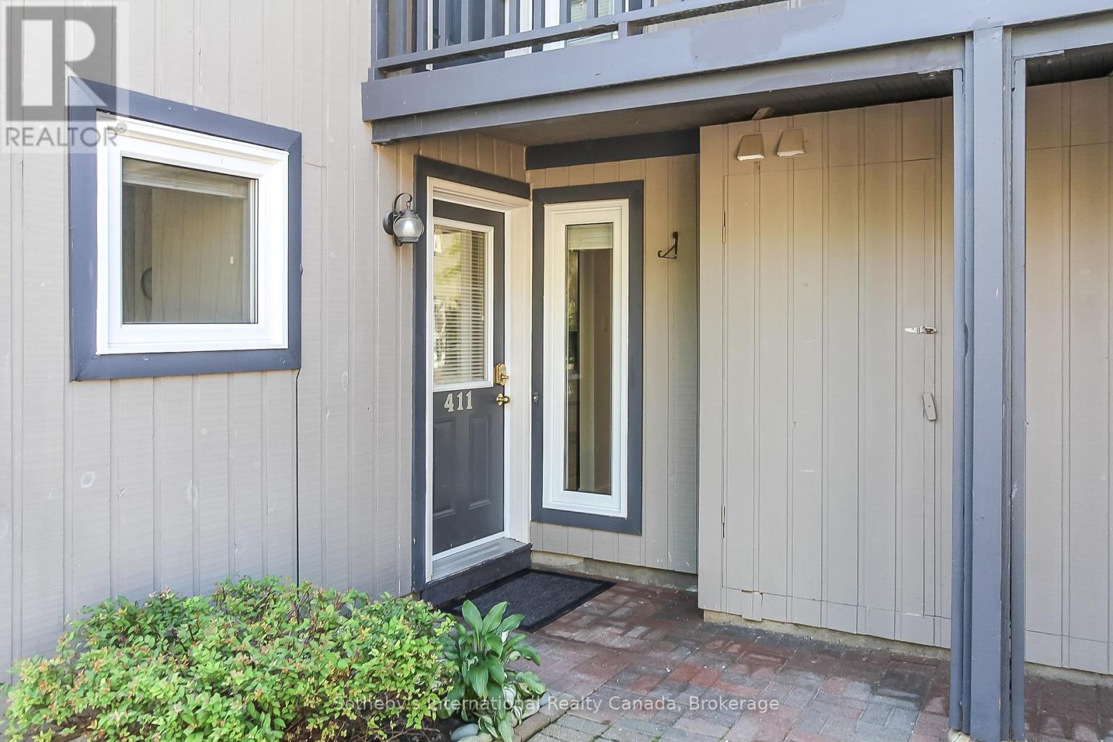 Photo 3 of 411 Mariners Way, Collingwood ON
