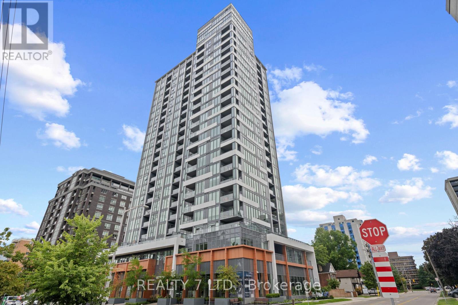Photo 1 of 1701 500 Brock Avenue N, Burlington ON