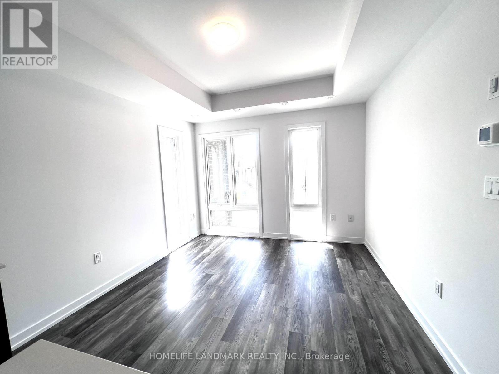 Photo 4 of 214 3 Bancroft Lane, Richmond Hill ON