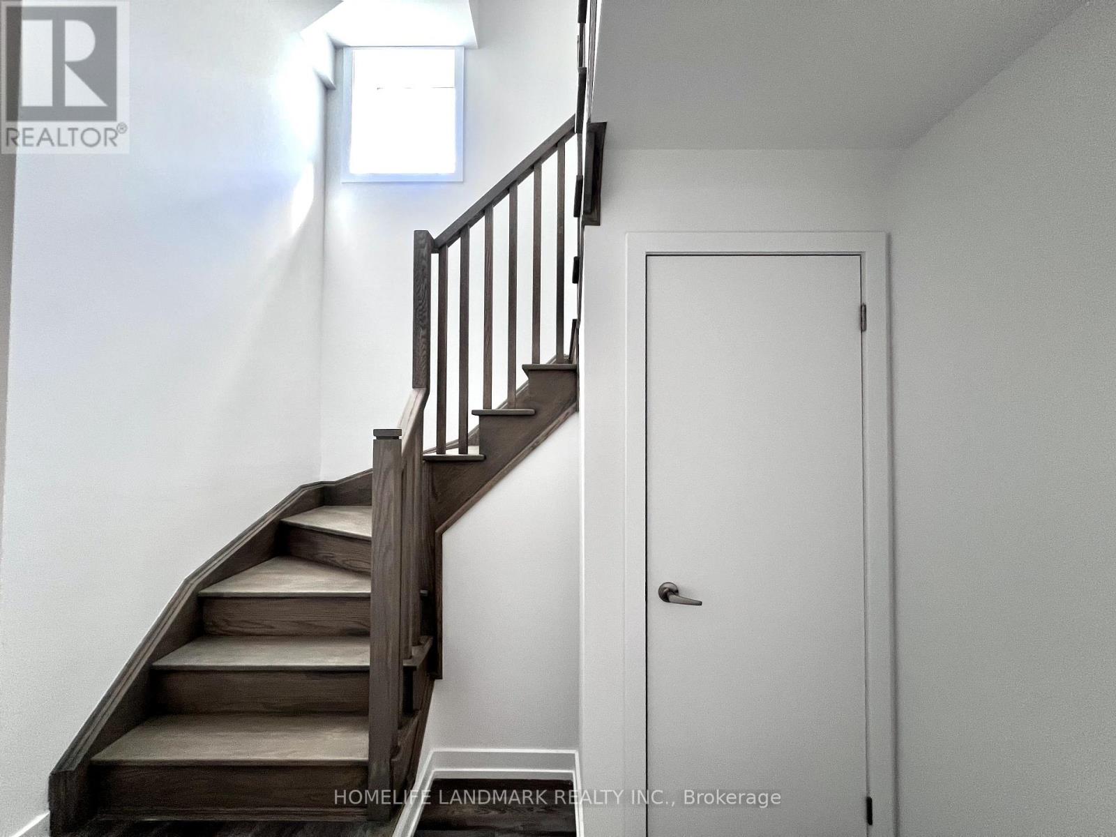 Photo 6 of 214 3 Bancroft Lane, Richmond Hill ON