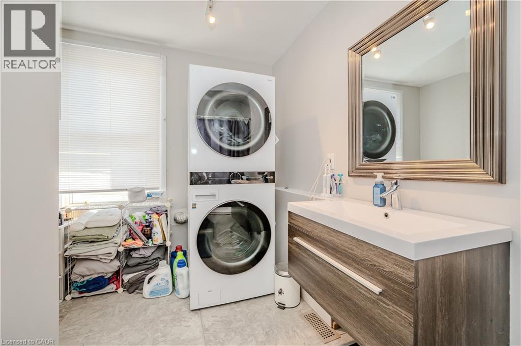 Photo 23 of 126 Poplar Avenue, Acton ON