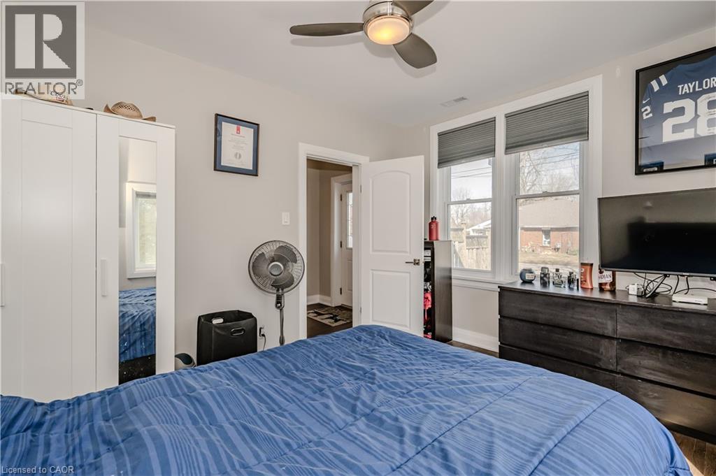 Photo 14 of 126 Poplar Avenue, Acton ON
