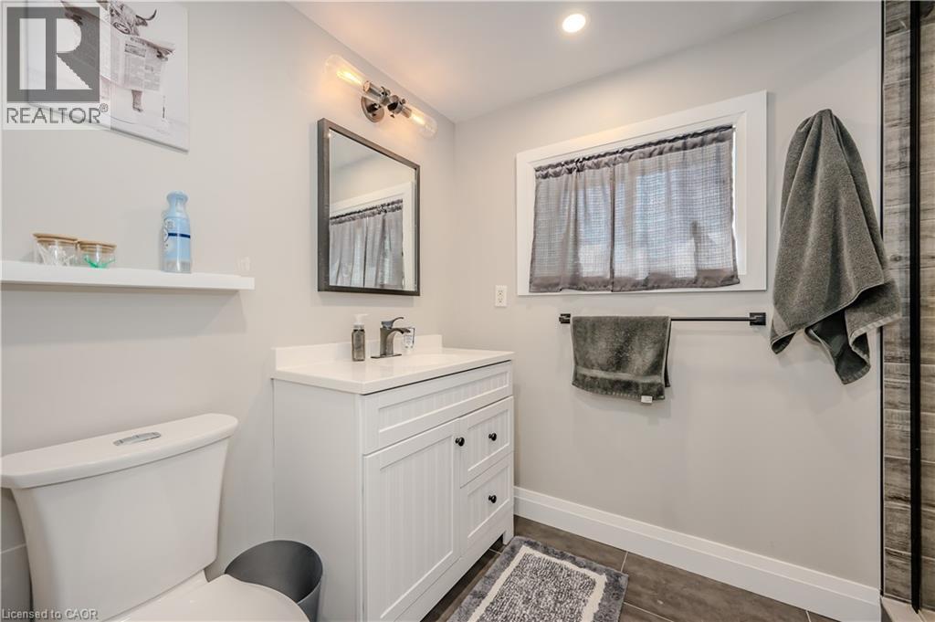 Photo 11 of 126 Poplar Avenue, Acton ON