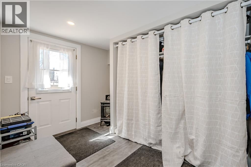 Photo 16 of 126 Poplar Avenue, Acton ON