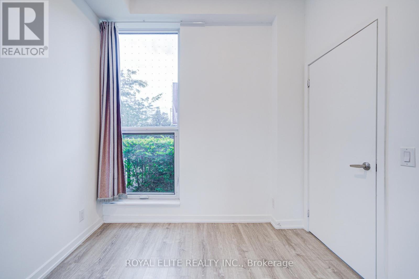 Photo 20 of 101 20 Tubman Avenue, Toronto ON
