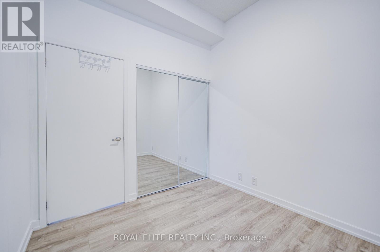 Photo 24 of 101 20 Tubman Avenue, Toronto ON