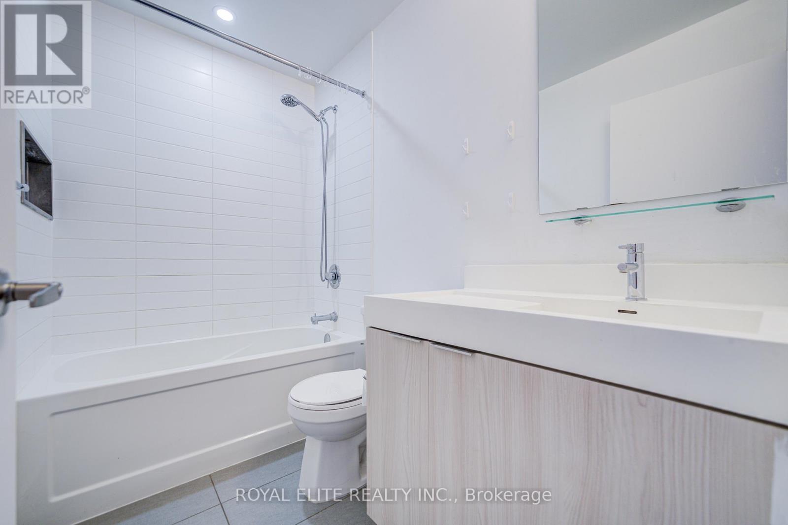 Photo 25 of 101 20 Tubman Avenue, Toronto ON