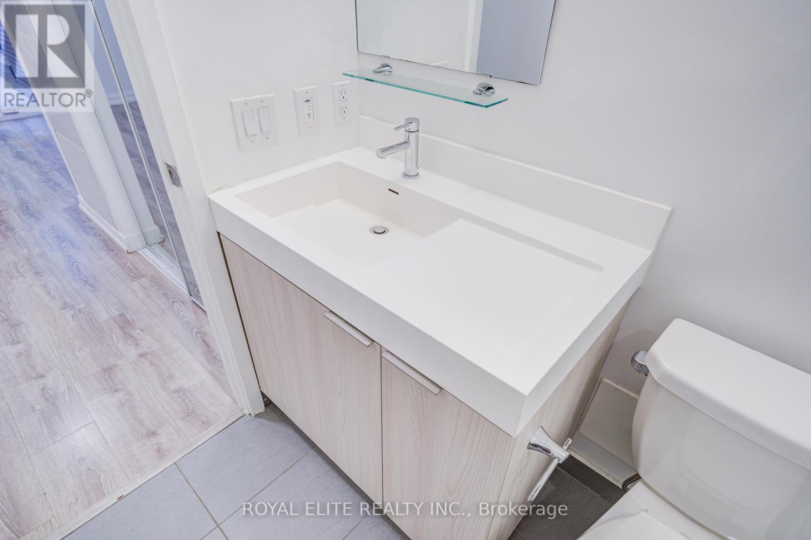 Photo 34 of 101 20 Tubman Avenue, Toronto ON