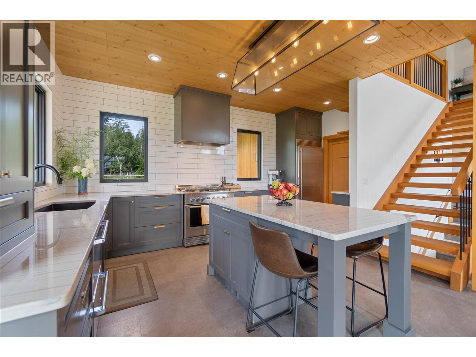 6400 Keyes Avenue, Peachland