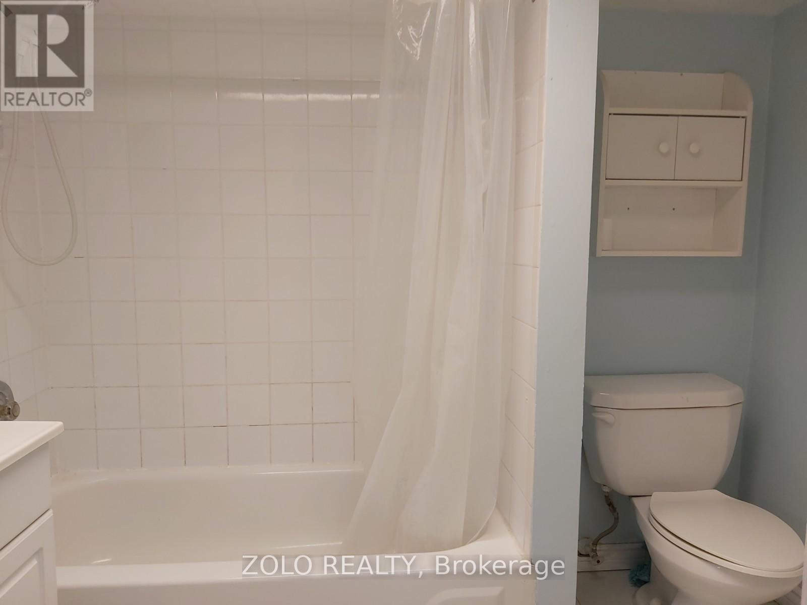 Photo 10 of Basement 12 Glenstroke Drive, Toronto ON