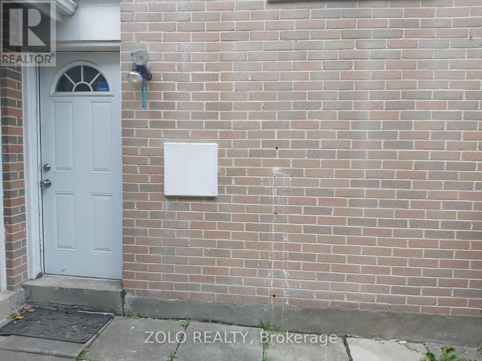 Photo 11 of Basement 12 Glenstroke Drive, Toronto ON