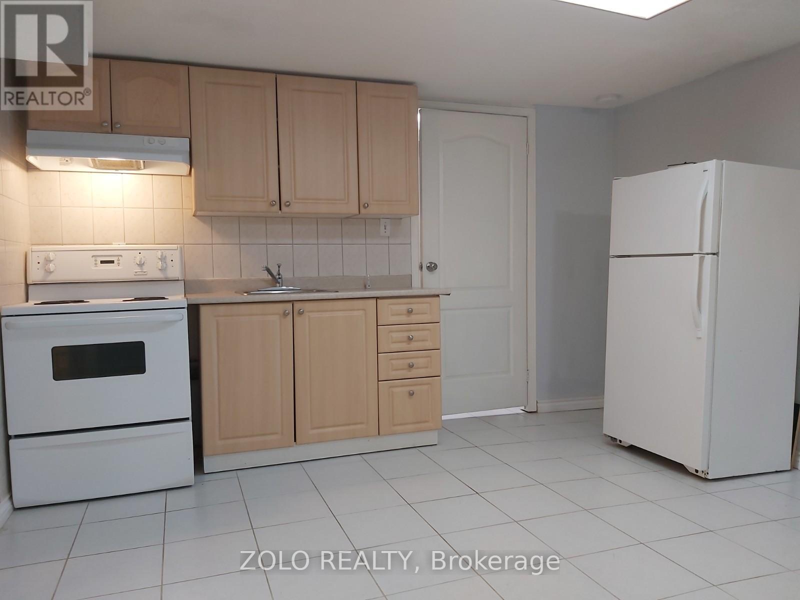 Photo 4 of Basement 12 Glenstroke Drive, Toronto ON