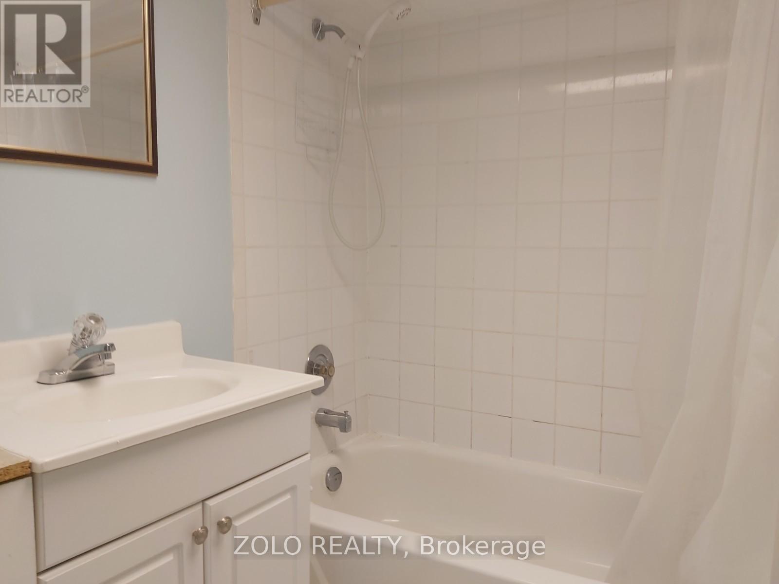 Photo 9 of Basement 12 Glenstroke Drive, Toronto ON