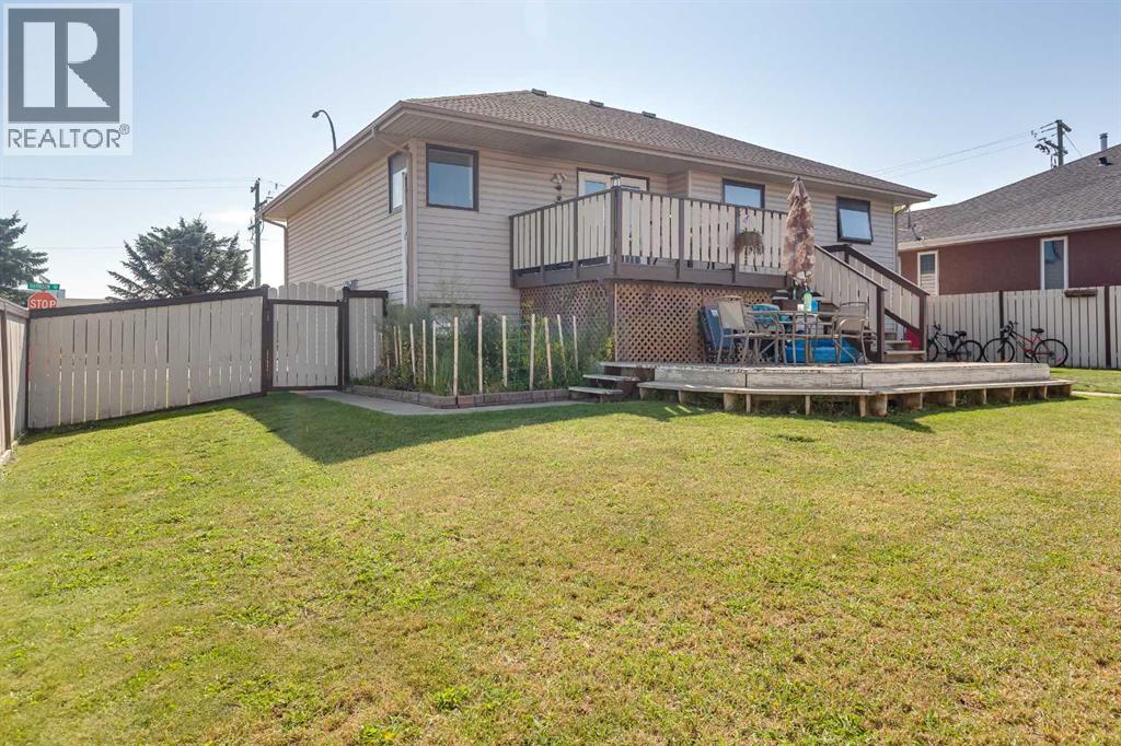 Photo 45 of 4 Harrison, Sylvan Lake AB