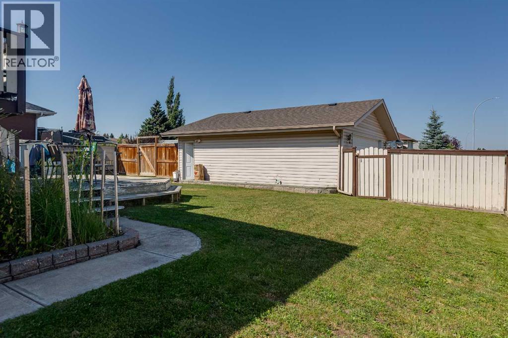 Photo 46 of 4 Harrison, Sylvan Lake AB