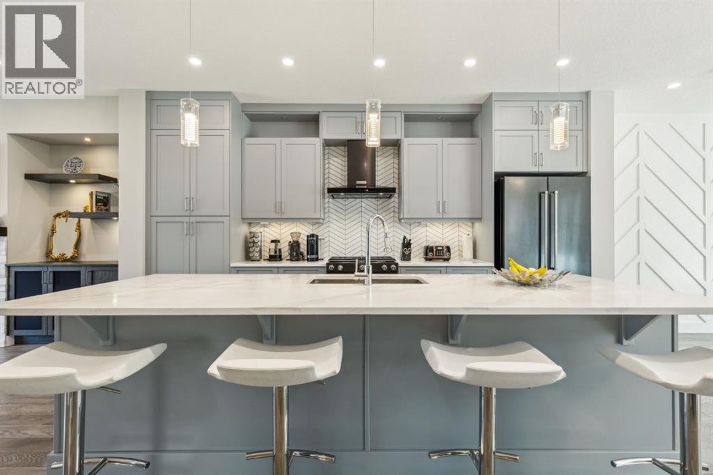 Photo 11 of 426 24 Avenue Ne, Calgary AB