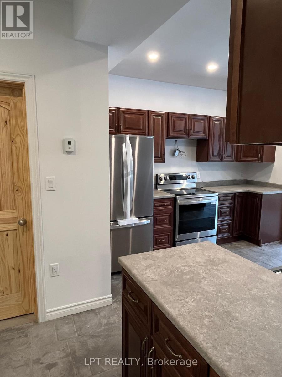 Photo 11 of 311 Thomas Street, Deseronto ON