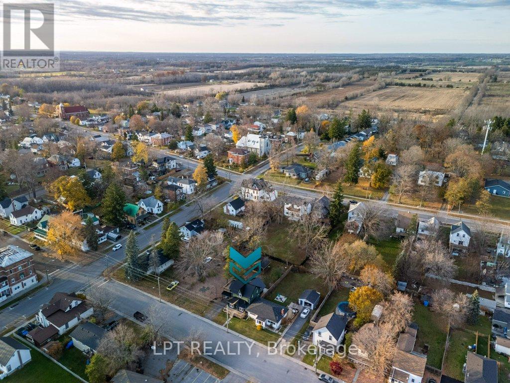 Photo 40 of 311 Thomas Street, Deseronto ON