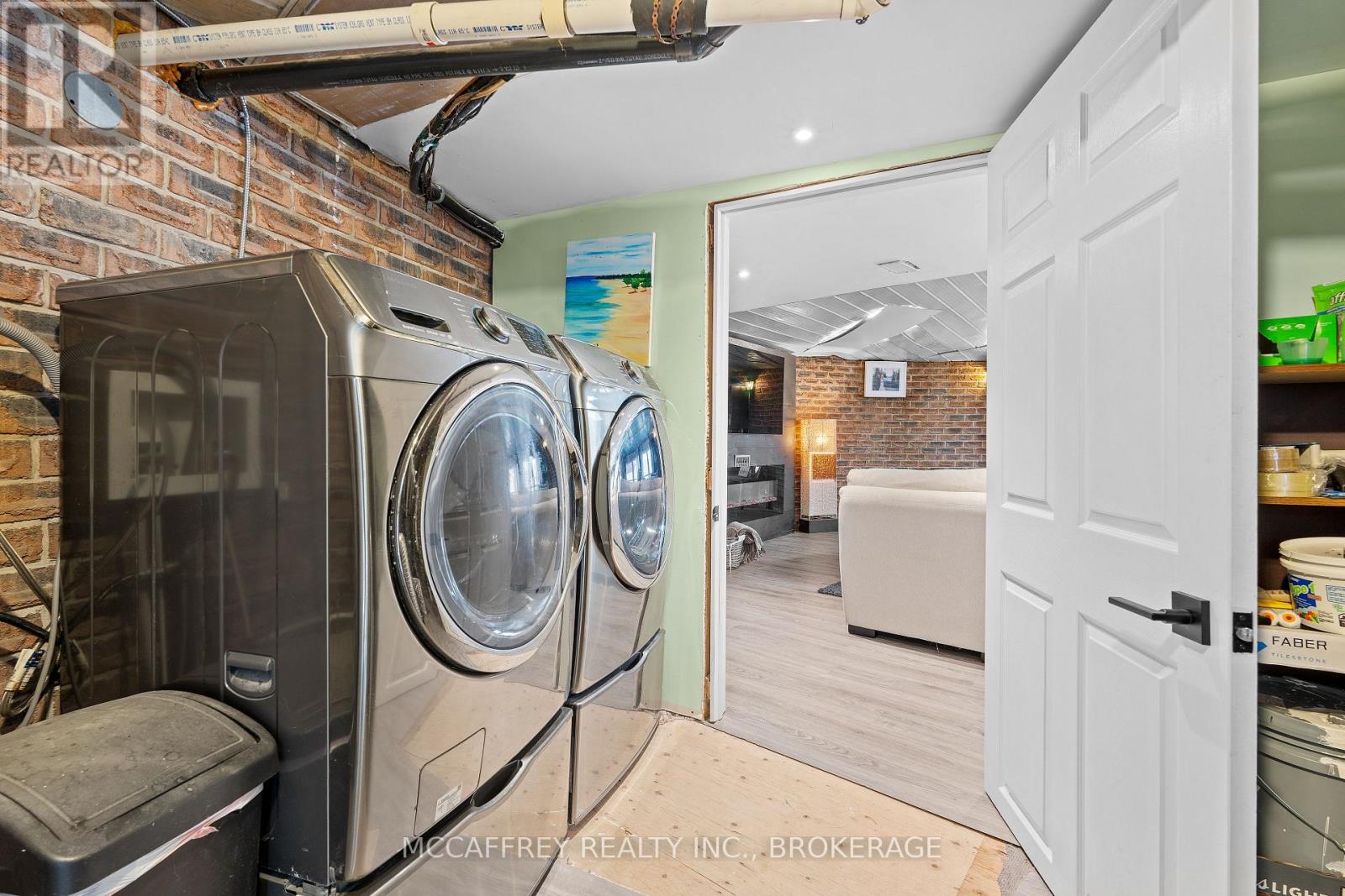 Photo 37 of 137 Thomas Street W, Greater Napanee ON