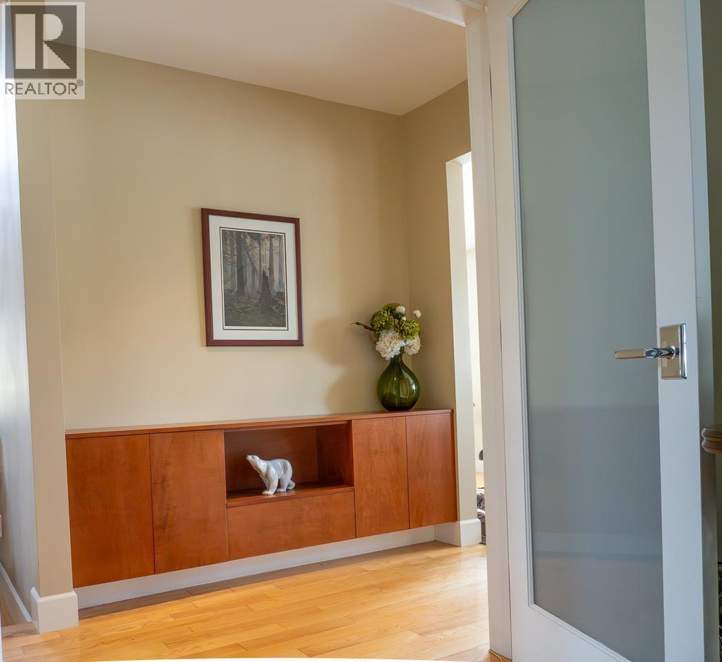 Photo 7 of 1740 Ioco Road, Port Moody BC