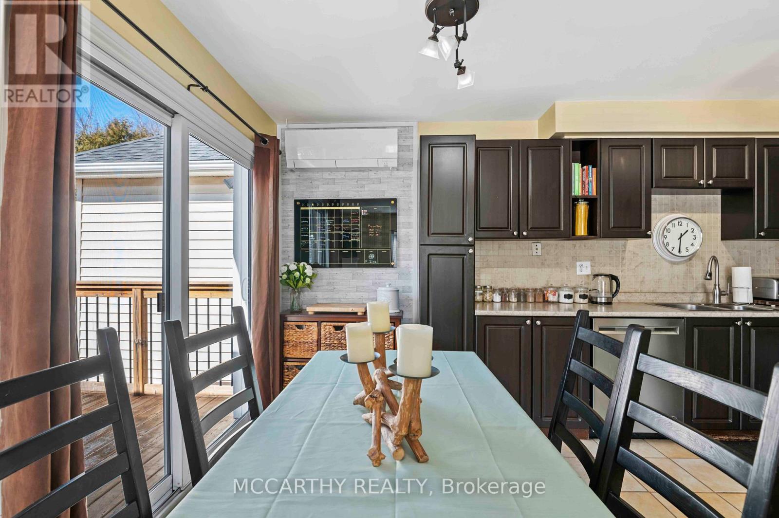Photo 10 of 300 Shelburne Place, Shelburne ON
