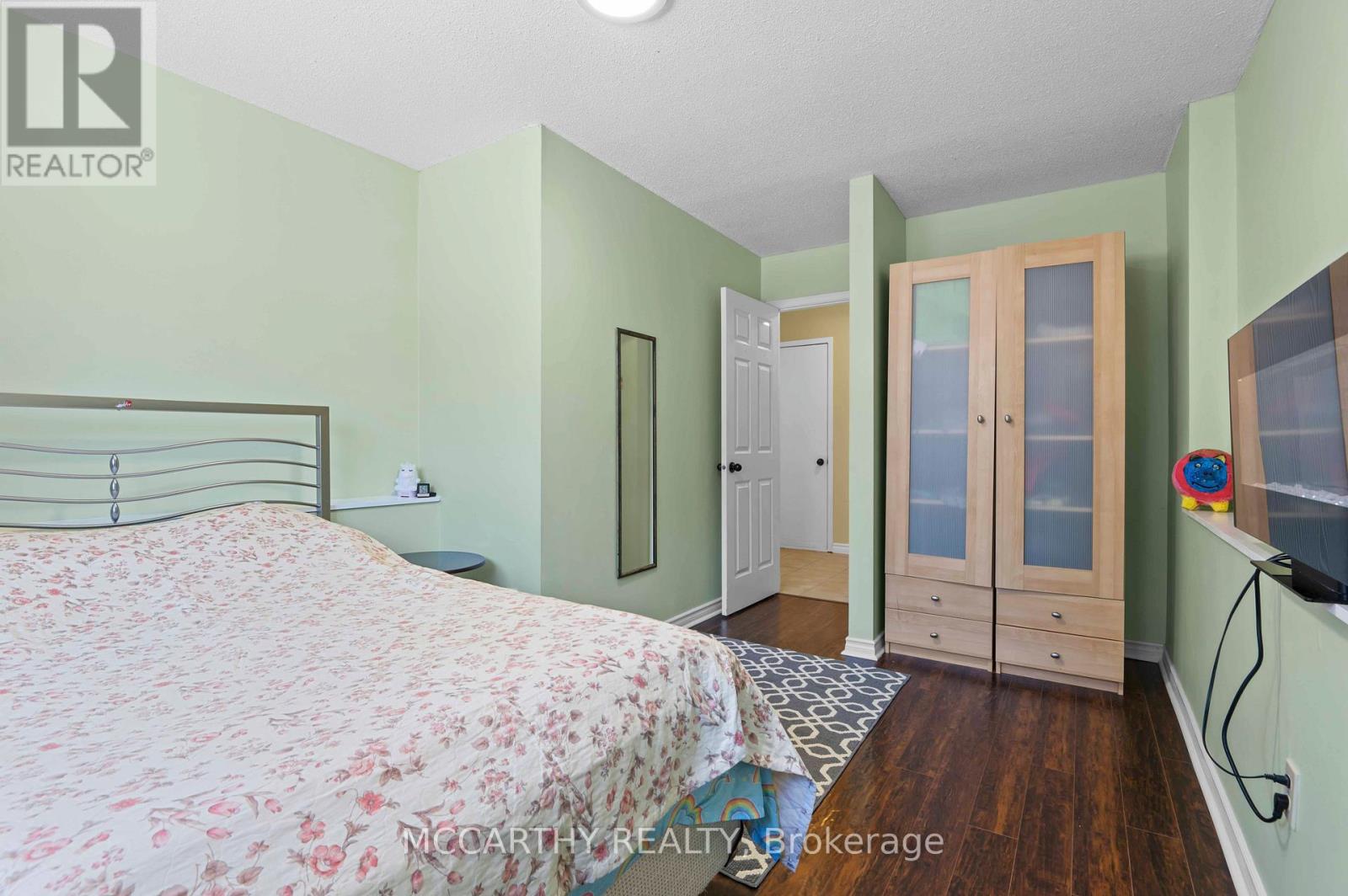 Photo 19 of 300 Shelburne Place, Shelburne ON