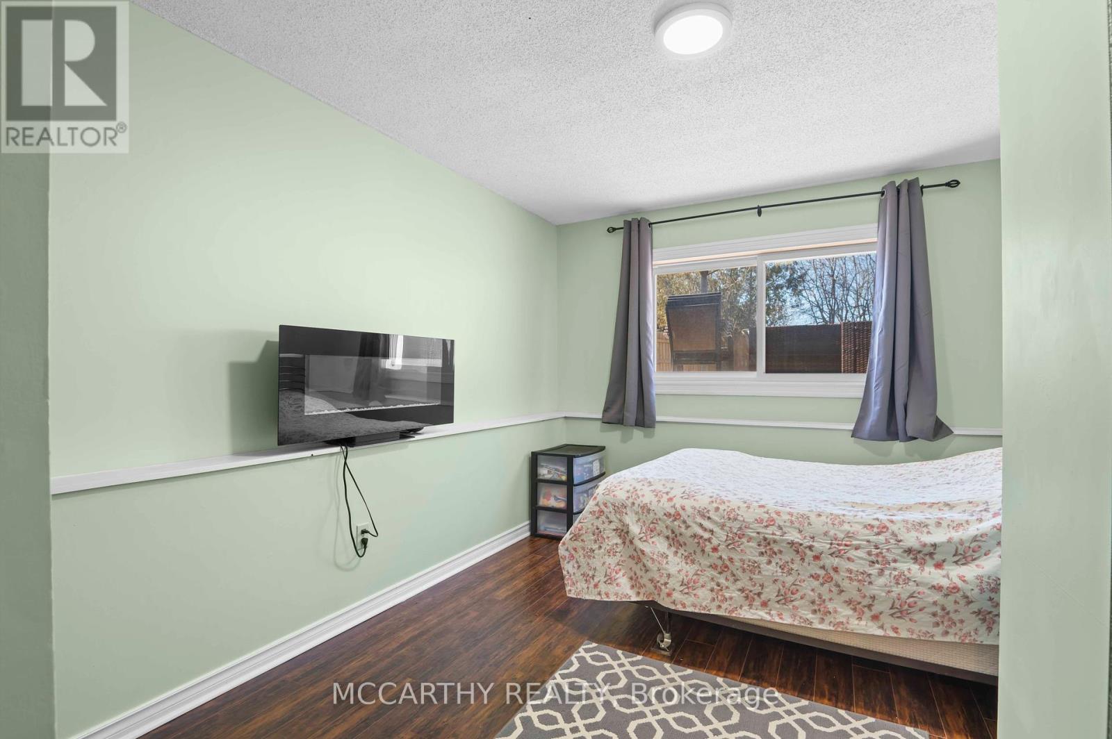 Photo 20 of 300 Shelburne Place, Shelburne ON