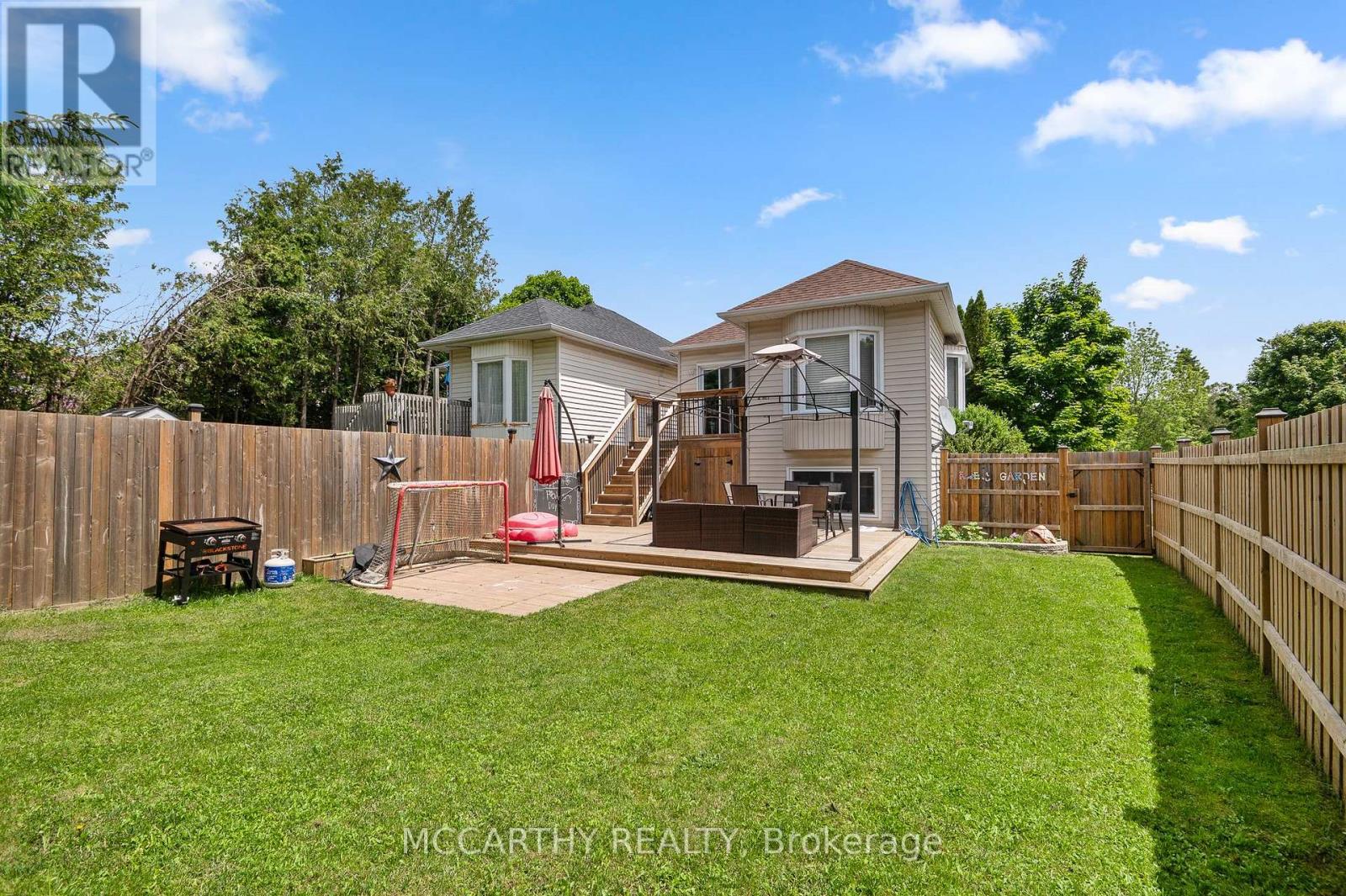 Photo 25 of 300 Shelburne Place, Shelburne ON