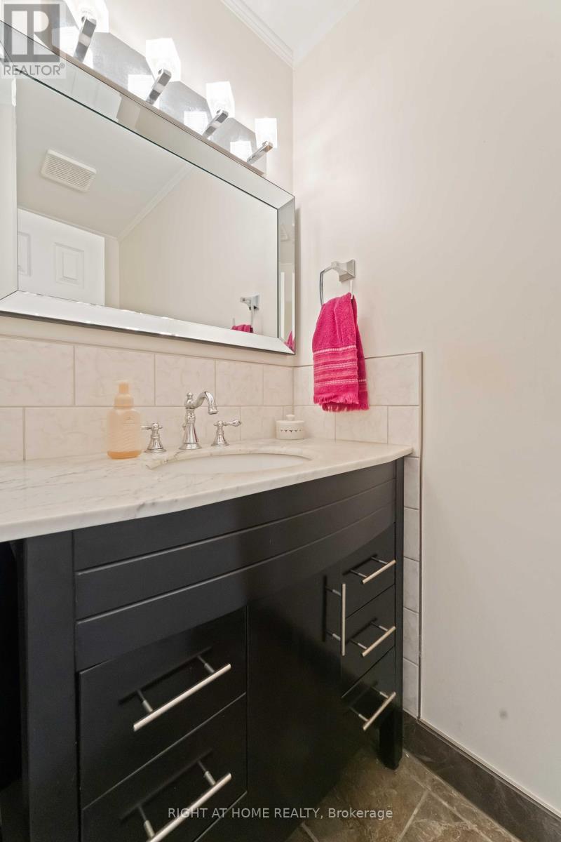 Photo 16 of 730 Canary Street, Ottawa ON