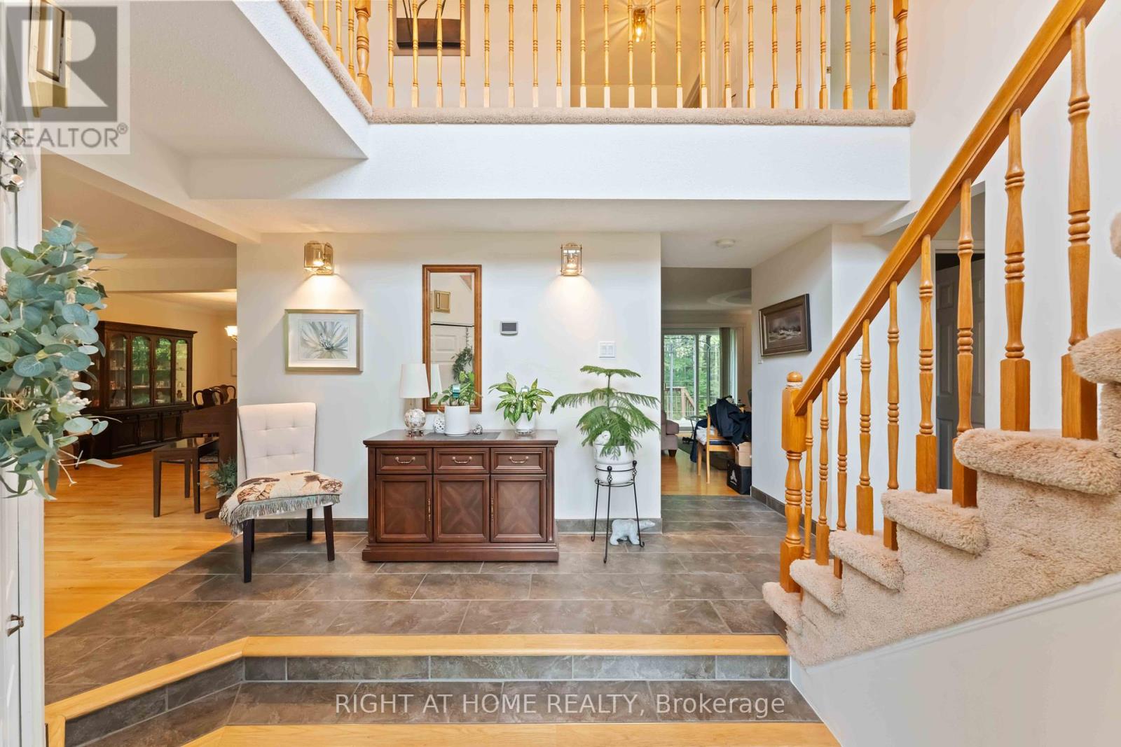 Photo 6 of 730 Canary Street, Ottawa ON