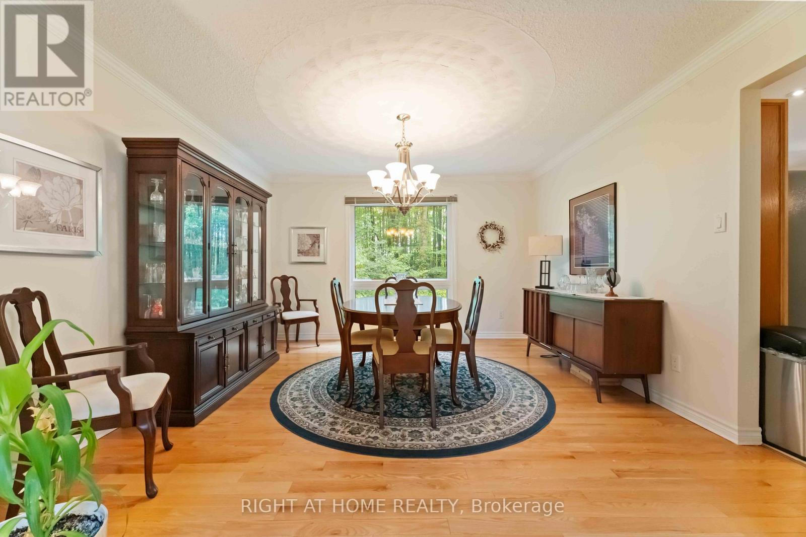 Photo 9 of 730 Canary Street, Ottawa ON