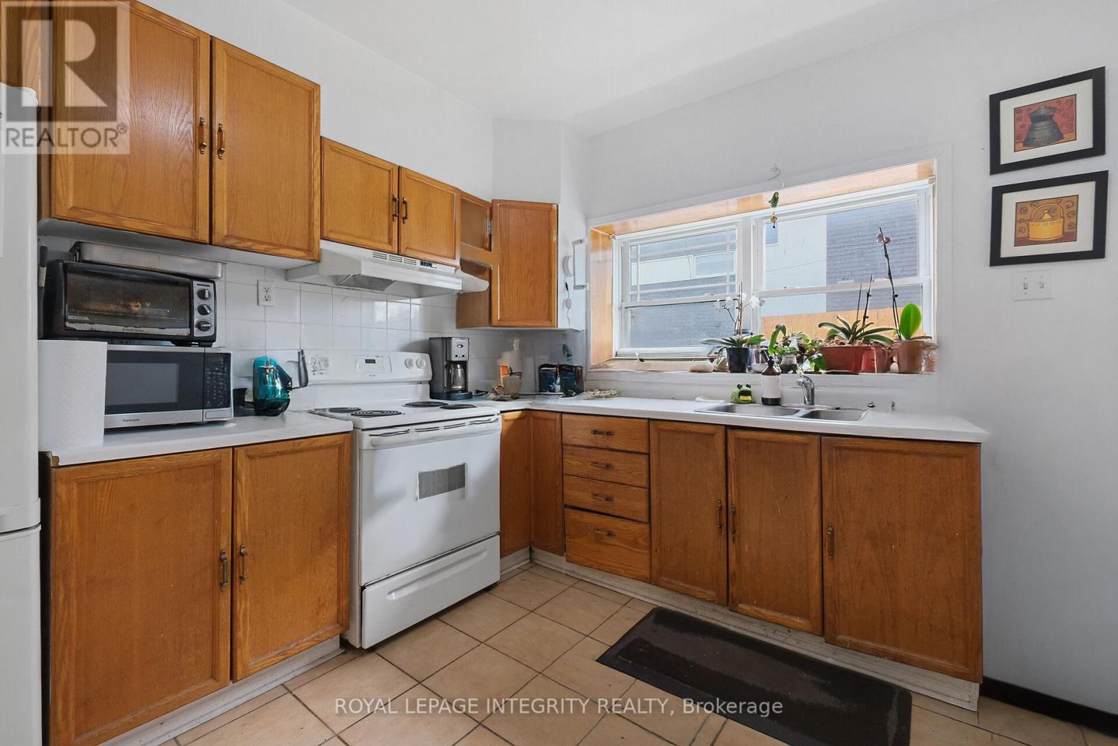 Photo 14 of 6 202 Rochester Street, Ottawa ON