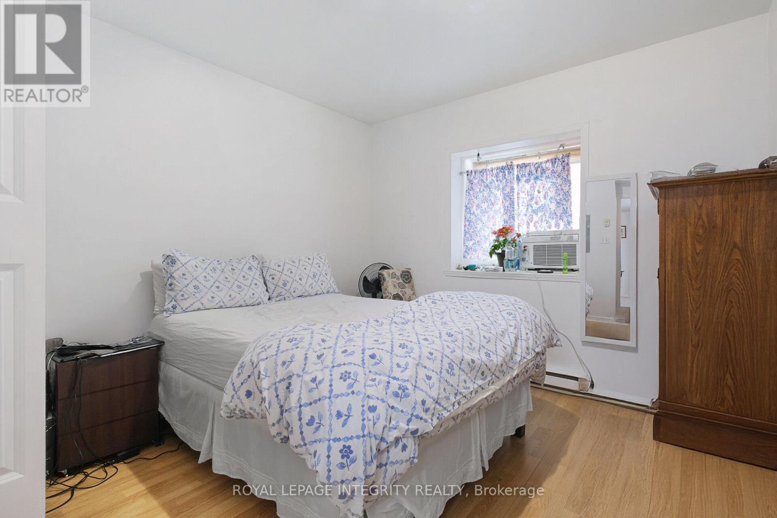 Photo 6 of 6 202 Rochester Street, Ottawa ON