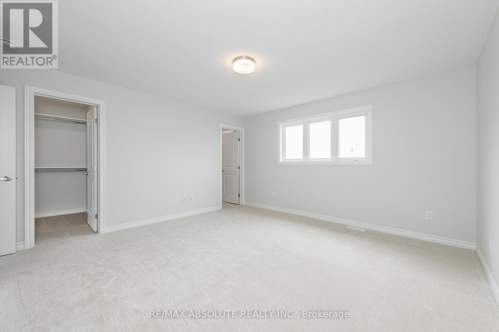 Photo 15 of 104 Mesa Drive, Ottawa ON