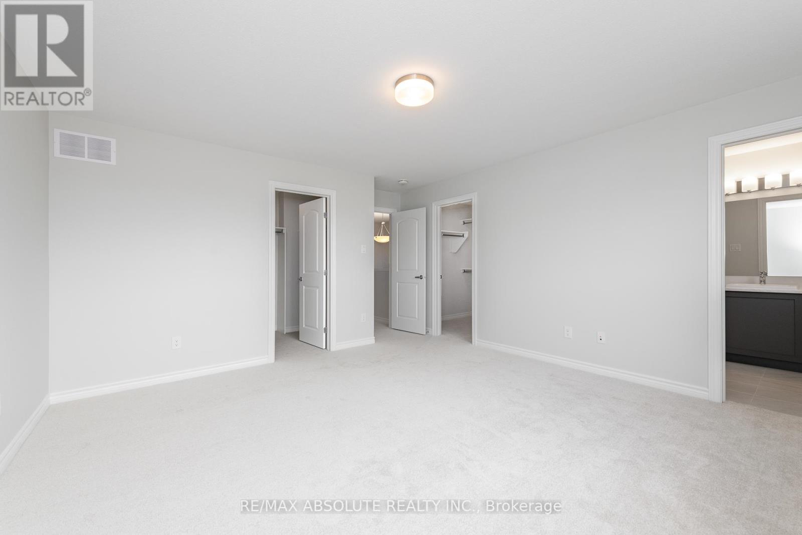 Photo 16 of 104 Mesa Drive, Ottawa ON