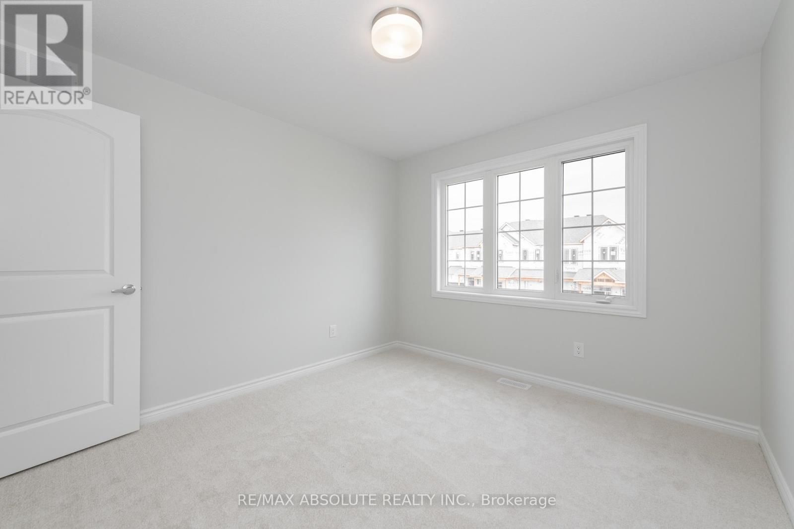 Photo 22 of 104 Mesa Drive, Ottawa ON