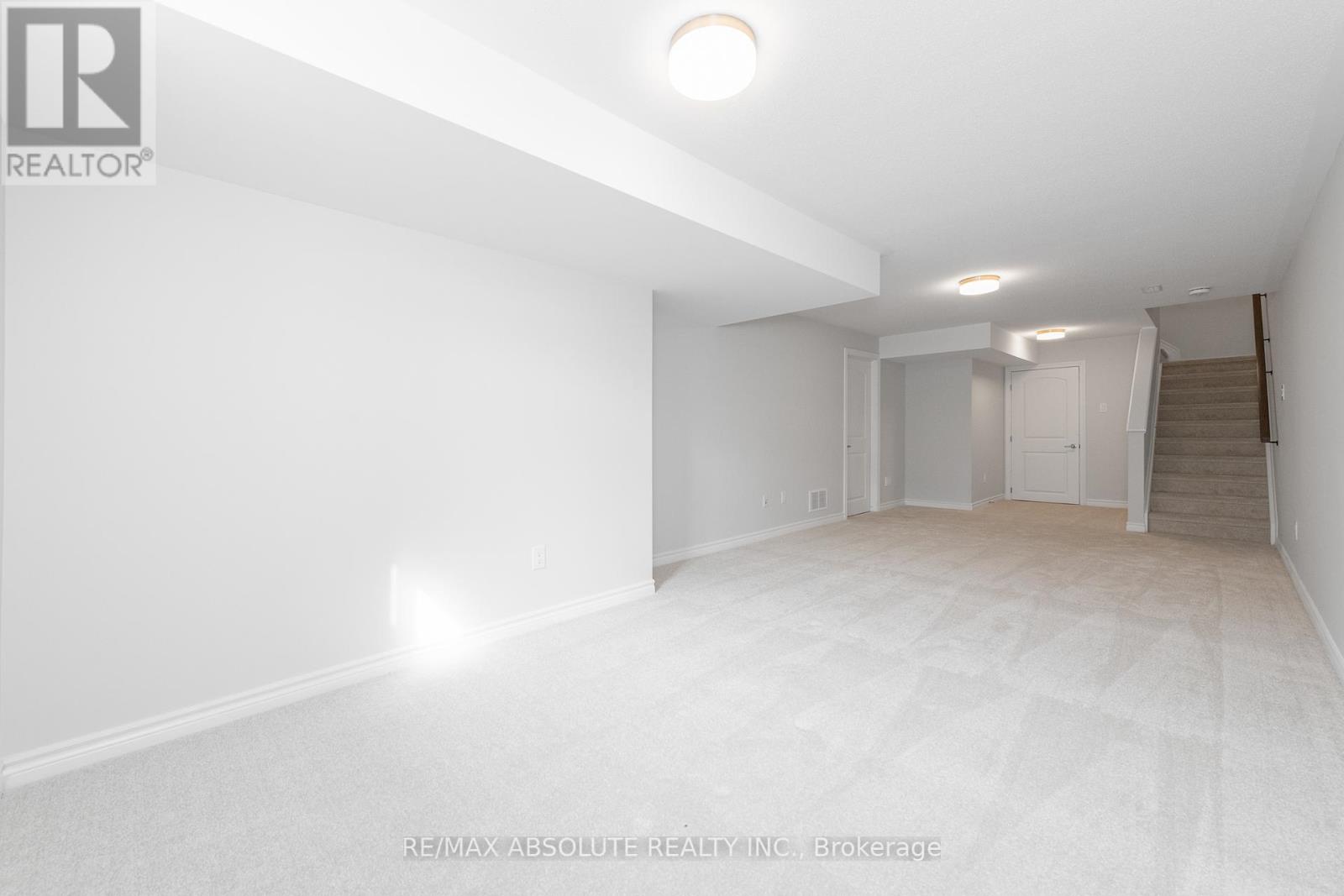 Photo 26 of 104 Mesa Drive, Ottawa ON