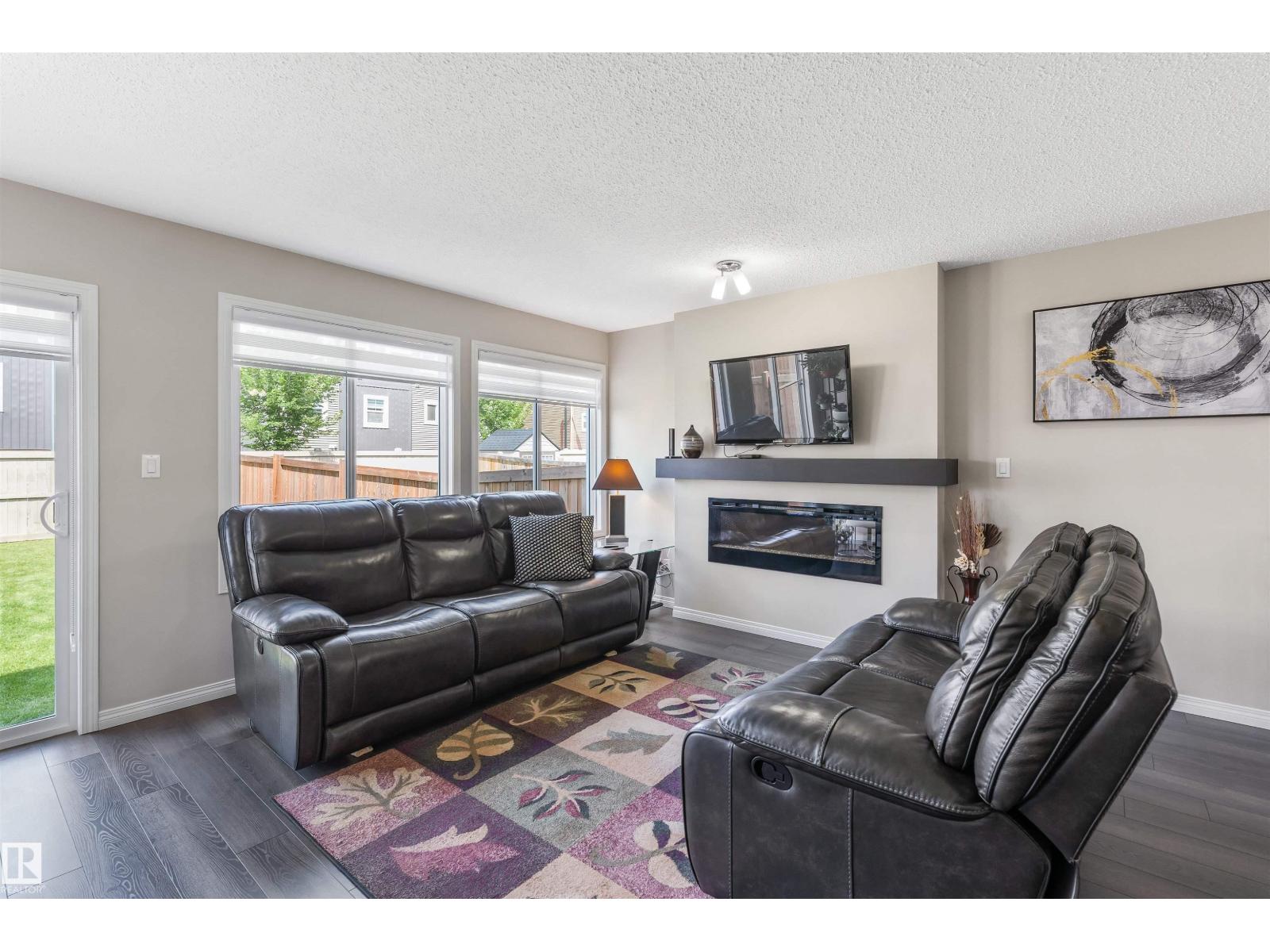 Photo 14 of 771 Eagleson Cr Nw, Edmonton AB