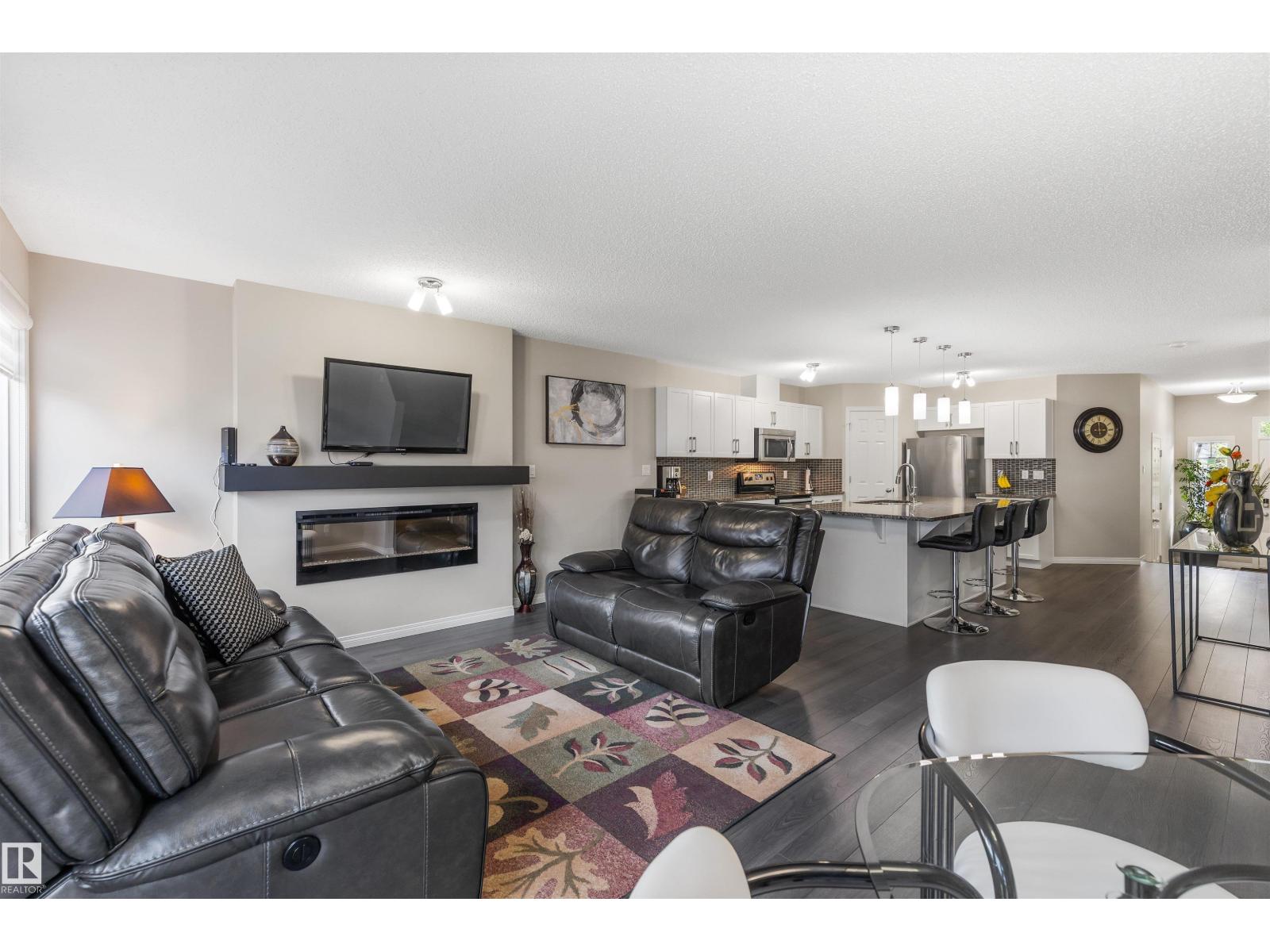 Photo 18 of 771 Eagleson Cr Nw, Edmonton AB